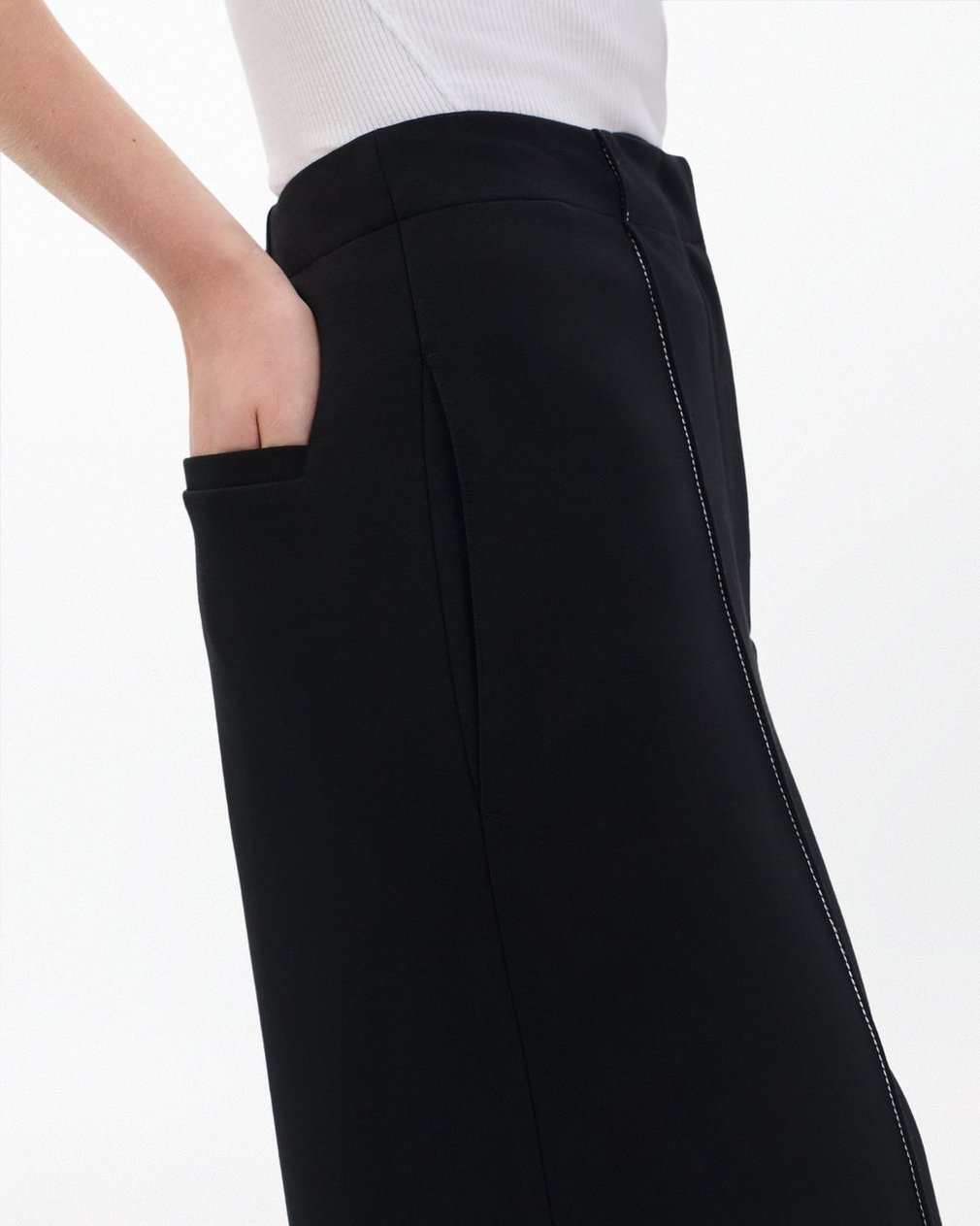 Irina Contrast-Stitch Pants - Black - Image 5