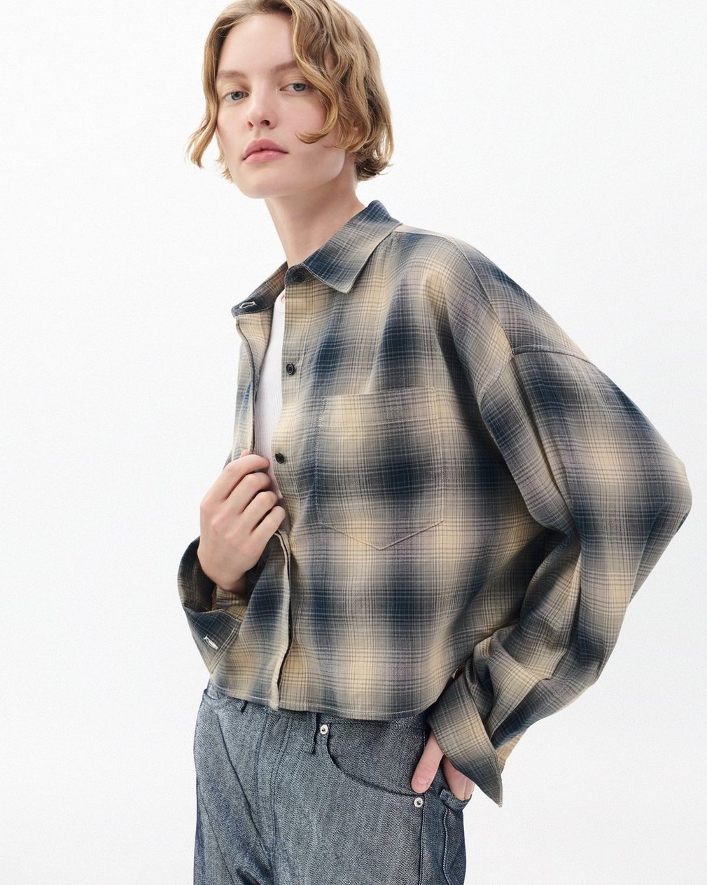 Marin Cropped Plaid Shirt - Navy Plaid - Image 4