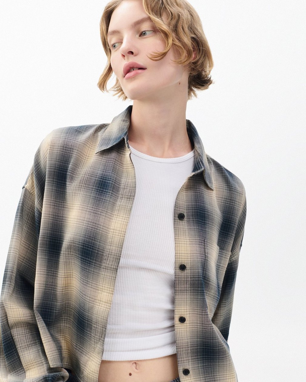 Marin Cropped Plaid Shirt - Navy Plaid - Image 5