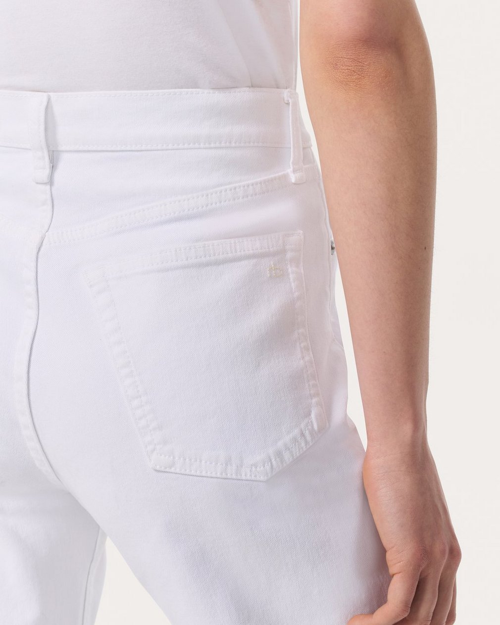 Shea Relaxed Straight Jeans - Optic White - Image 5