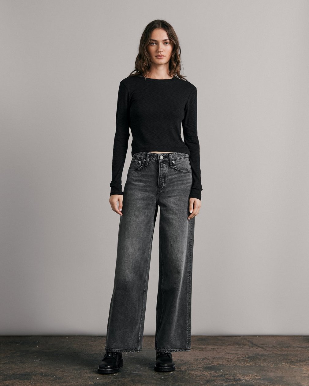 Cropped Longsleeve Rib T-Shirt - Black - Image 2