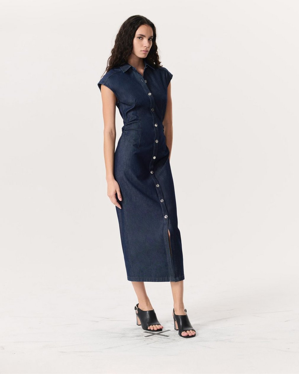 rbAIRFLEX Leah Denim Midi Dress - Rinse - Image 4