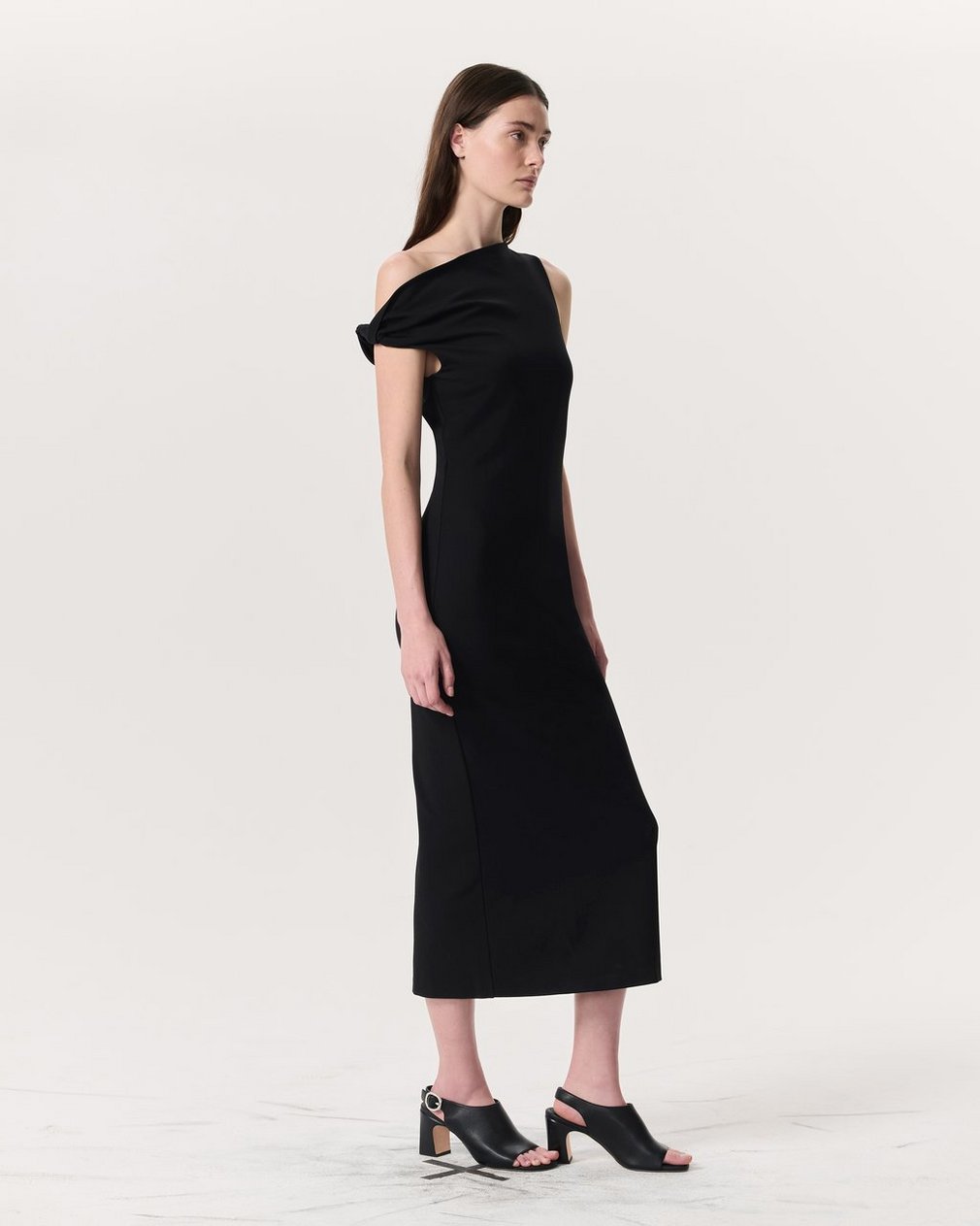Irina Asymmetric Maxi Dress - Black - Image 4