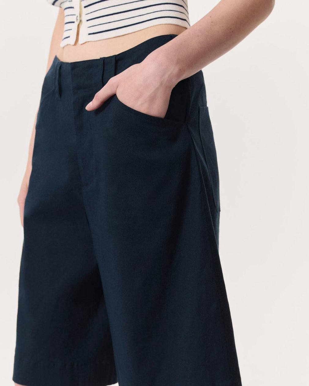 Banks Linen-Blend Shorts - Salute - Image 6
