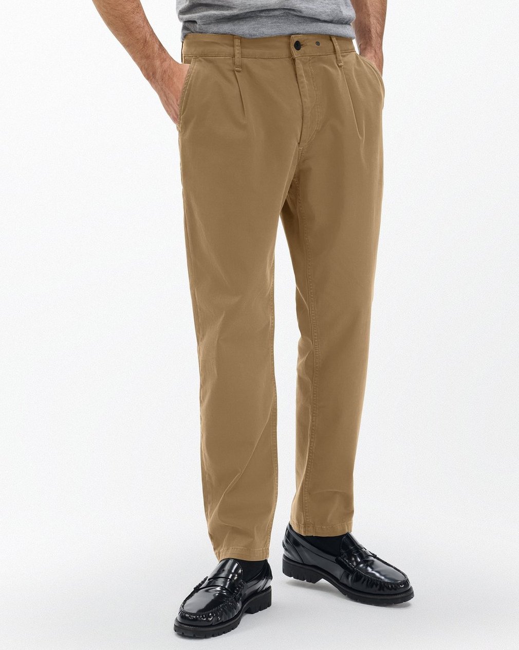 Evan Pleated Stretch Twill Chinos - Bark - Image 4